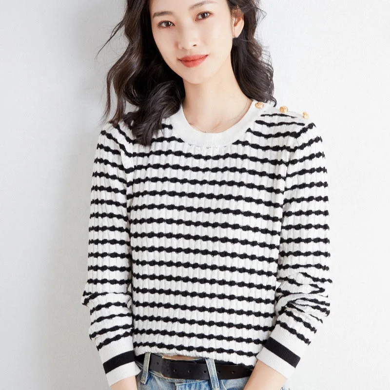Stripe comfortable fashion elegant and long-sleeved knitted sweater women's O-neck button pullover loose and plus size sweater, Colors as shown
Stripe comfortable fashion elegant and long-sleeved knitted sweater women's O-neck button pullover loose and plus size sweater, Colors as shown