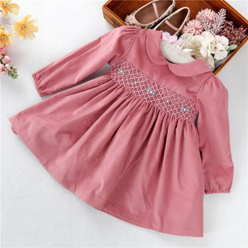 C20729 Winter corduroy little baby dresses for girls smocked hand made blue pink outfit kids children clothes wholesale bishop
C20729 Winter corduroy little baby dresses for girls smocked hand made blue pink outfit kids children clothes wholesale bishop