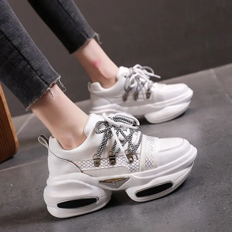 Trendy Ladies Blank High Top Casual Shoes Sport Sneakers High Heels Chunky Height Increasing Thick Bottom Sneakers
Trendy Ladies Blank High Top Casual Shoes Sport Sneakers High Heels Chunky Height Increasing Thick Bottom Sneakers