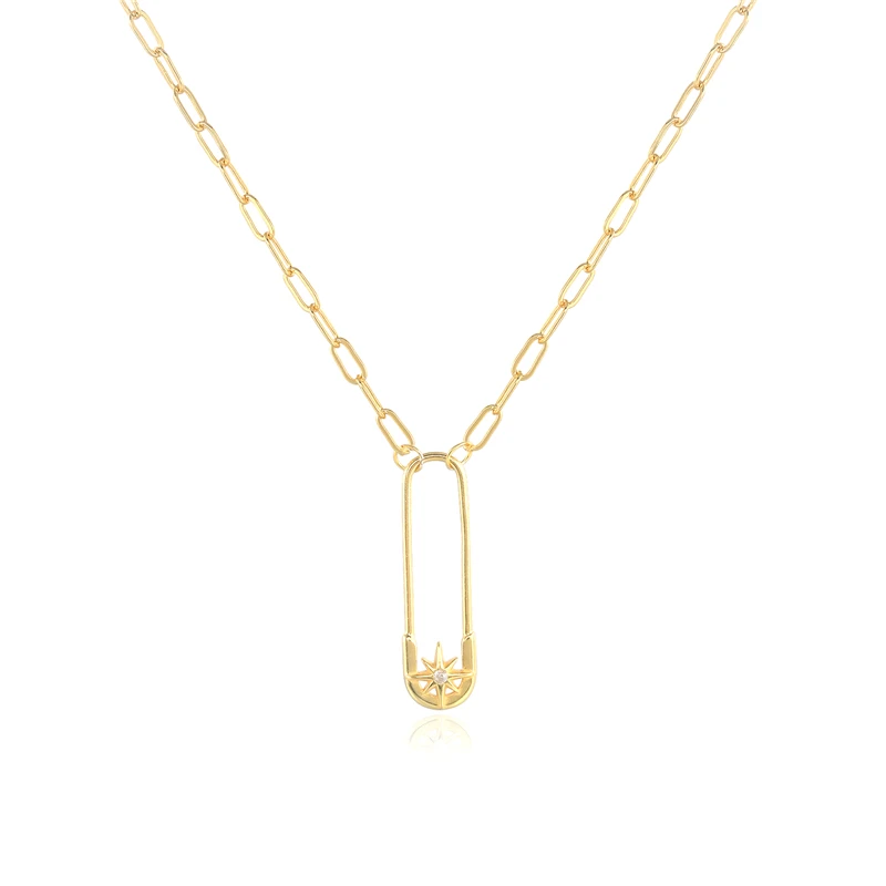 S925 sterling silver INS mini safety pin charm zircon clavicle necklace 
S925 sterling silver INS mini safety pin charm zircon clavicle necklace