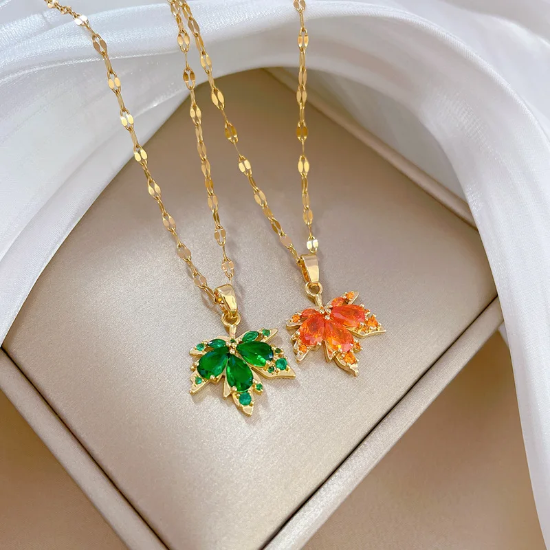18k Gold Plated Green Red Crystal Toronto Leaf Pendant Necklace 316L Stainless Steel Zircon Maple Leaf Necklace for women
18k Gold Plated Green Red Crystal Toronto Leaf Pendant Necklace 316L Stainless Steel Zircon Maple Leaf Necklace for women