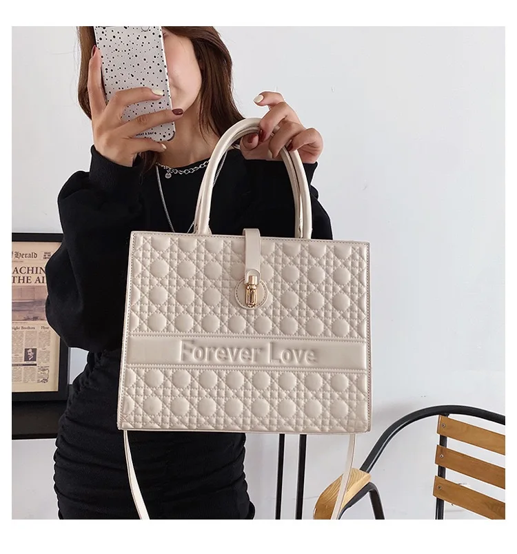 Luxury designer hand bags women shoulder bags famous brands purse wholesale ladies handbags, 7 colors
Luxury designer hand bags women shoulder bags famous brands purse wholesale ladies handbags, 7 colors