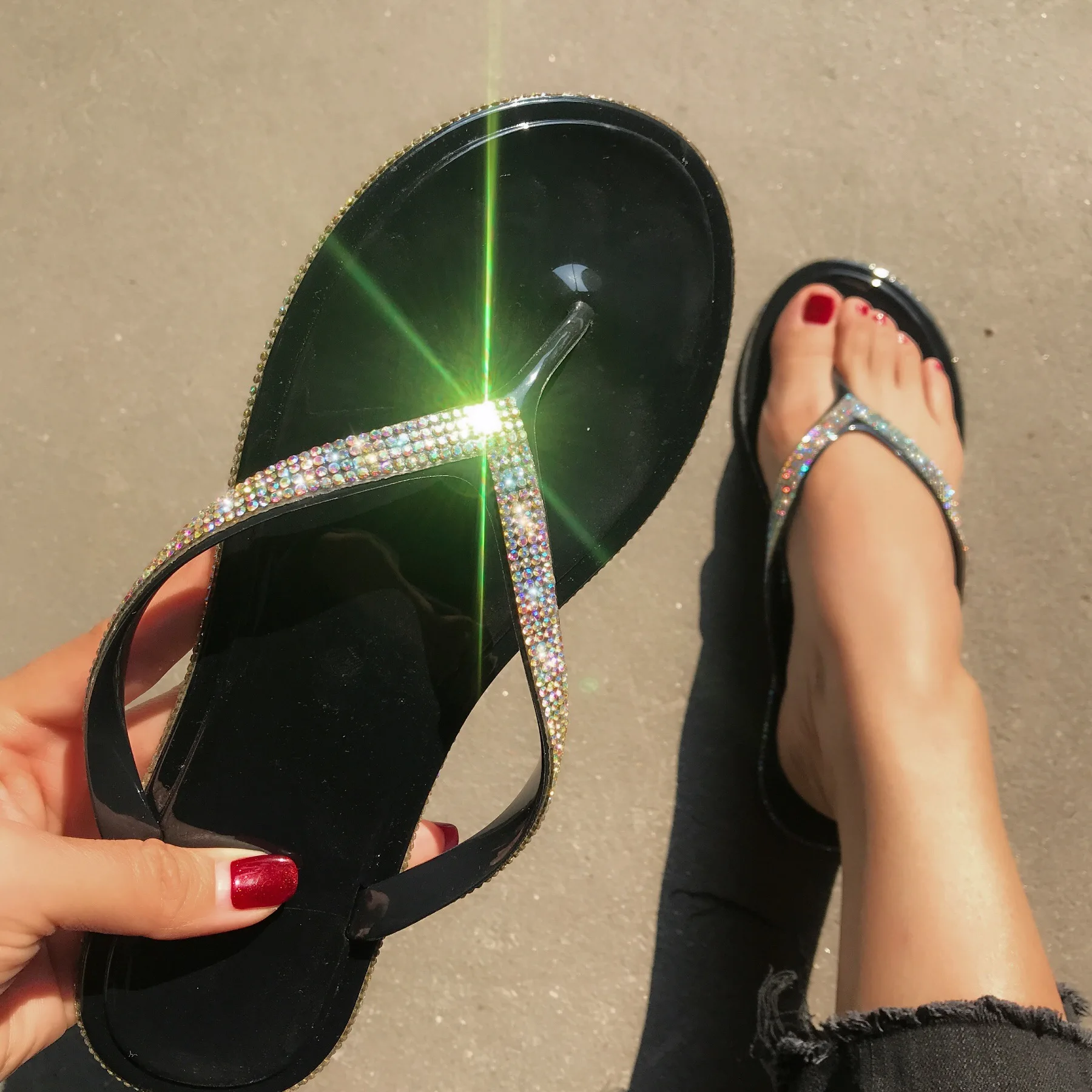 Wholesale PVC wedge woman hot selling beach cheap flip flops, Beige, pink, black, green
Wholesale PVC wedge woman hot selling beach cheap flip flops, Beige, pink, black, green