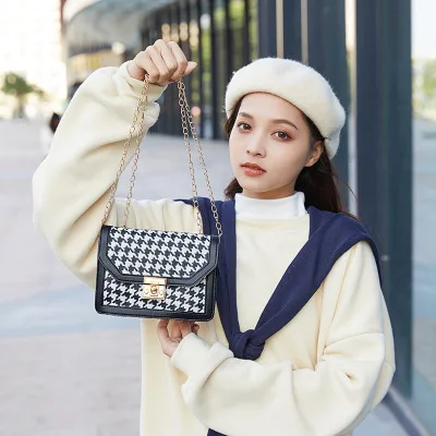 B-041 Hot selling lady hand bag newest designs custom crossbody handbags for women square shoulder bag, Picture
B-041 Hot selling lady hand bag newest designs custom crossbody handbags for women square shoulder bag, Picture