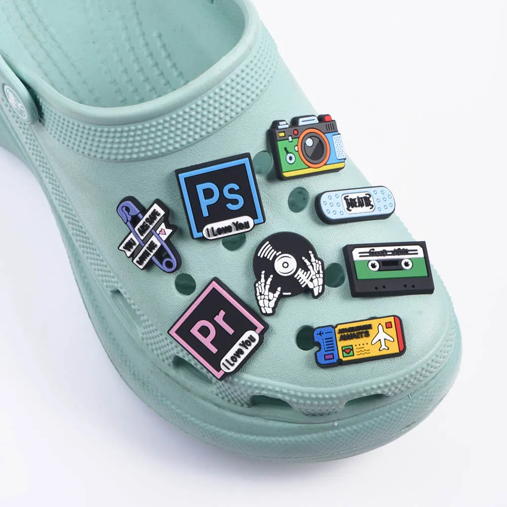 Wholesale Sports Team Shoe Charm Charm Raiders Shoe Decorations For Shoe Charm Gift, Jewelry
Wholesale Sports Team Shoe Charm Charm Raiders Shoe Decorations For Shoe Charm Gift, Jewelry