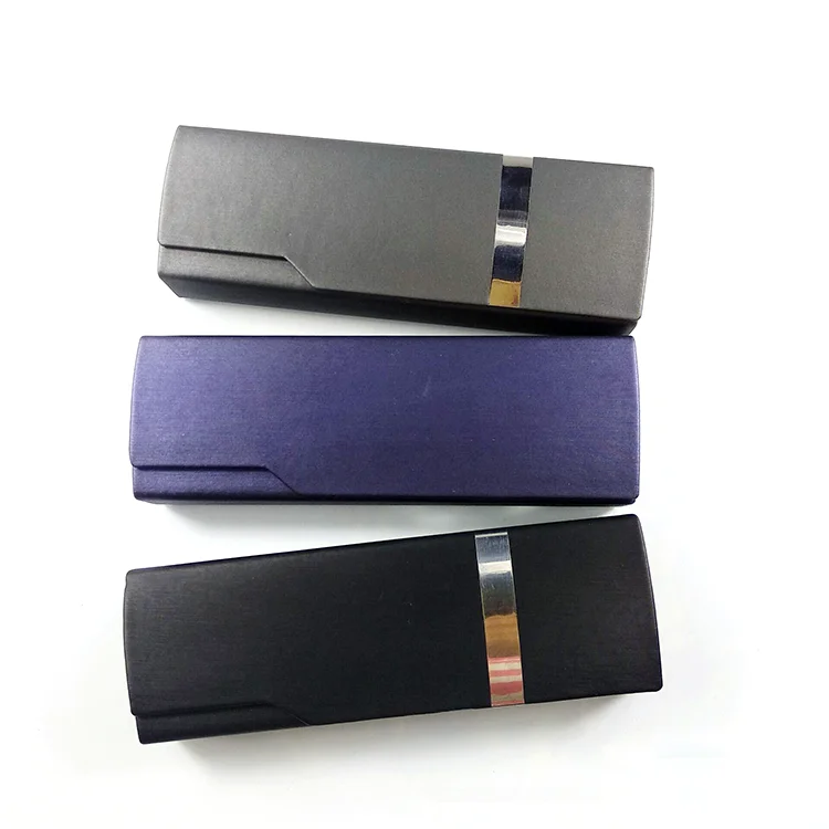 2021 Wholesale new arrival high quality fashion eyewear case designer brand metal custom logo print luxury boxes of sunglasses, Customized color
2021 Wholesale new arrival high quality fashion eyewear case designer brand metal custom logo print luxury boxes of sunglasses, Customized color