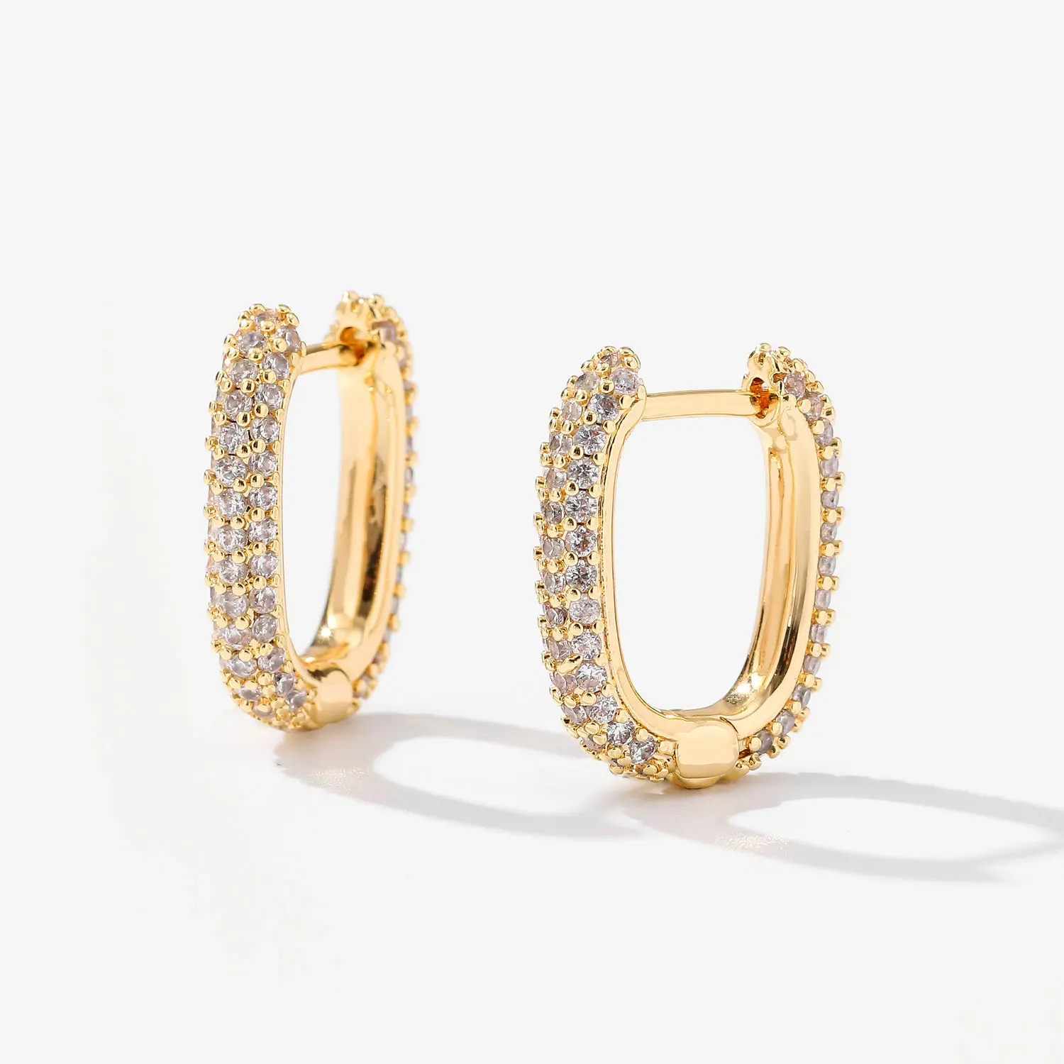 14K Real Gold Plated Brass Stud Diamond Stud Earrings U shape Bling Full Zircon Hoop Earrings
14K Real Gold Plated Brass Stud Diamond Stud Earrings U shape Bling Full Zircon Hoop Earrings