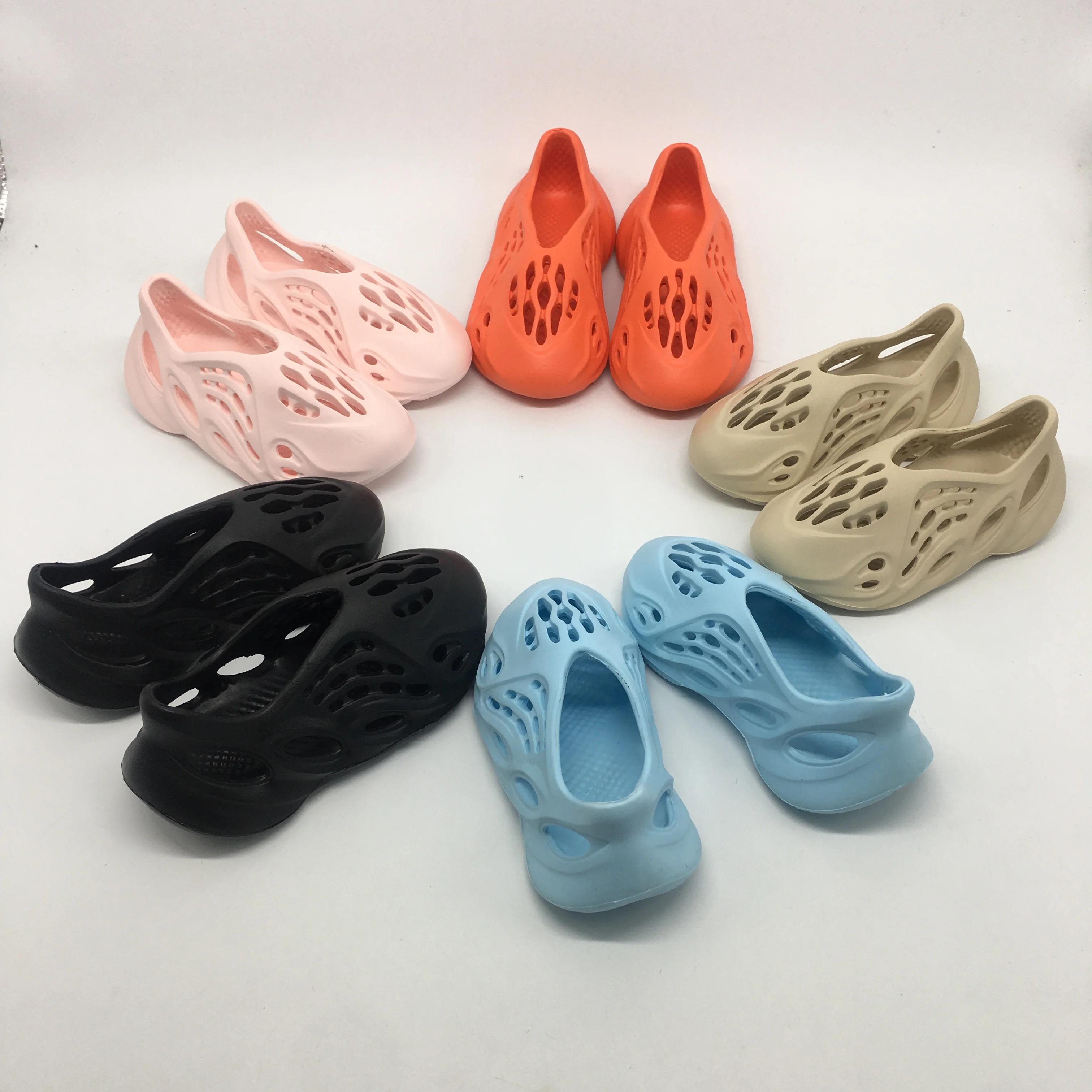 2021 form runner New color pink fashion kids slip on yeezy sandal summer beach sandal girl boy soft hole yeezy soft slipper
2021 form runner New color pink fashion kids slip on yeezy sandal summer beach sandal girl boy soft hole yeezy soft slipper