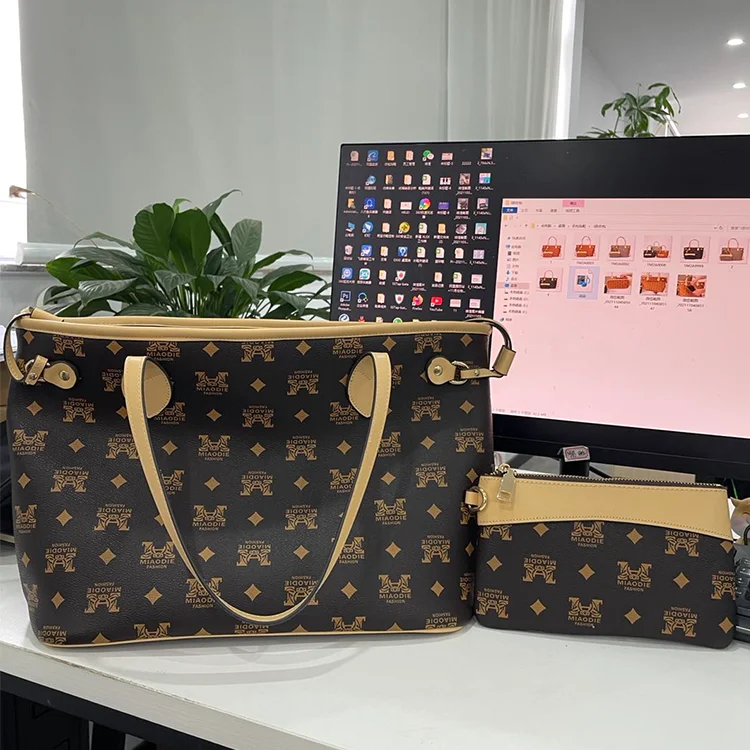 2022 ladies shoulder crossbody Luxury famous brand designer women leather bags handbags
2022 ladies shoulder crossbody Luxury famous brand designer women leather bags handbags