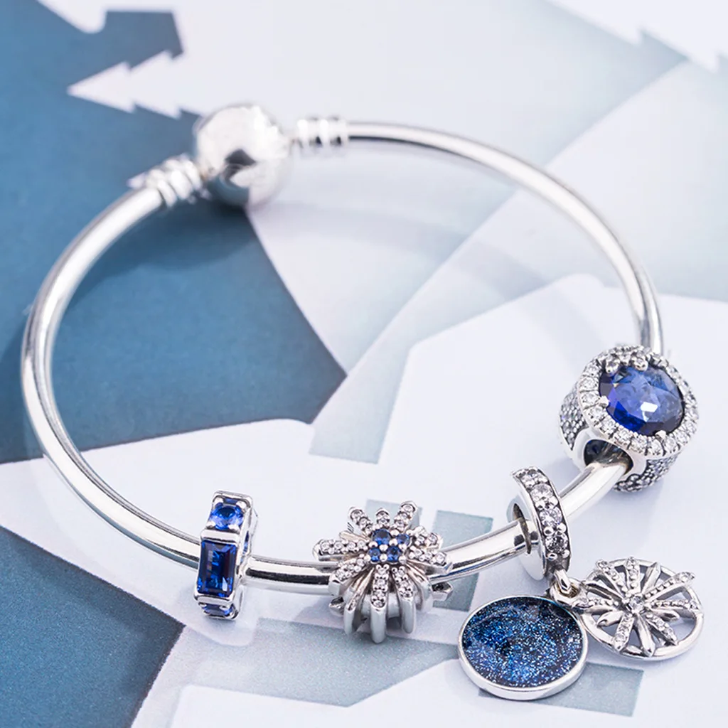 2020 Christmas Girlfriend Gift Blue Crystal Snowflake Charm Bracelet Bangle Rhinestone Beaded Fireworks Bracelet
2020 Christmas Girlfriend Gift Blue Crystal Snowflake Charm Bracelet Bangle Rhinestone Beaded Fireworks Bracelet