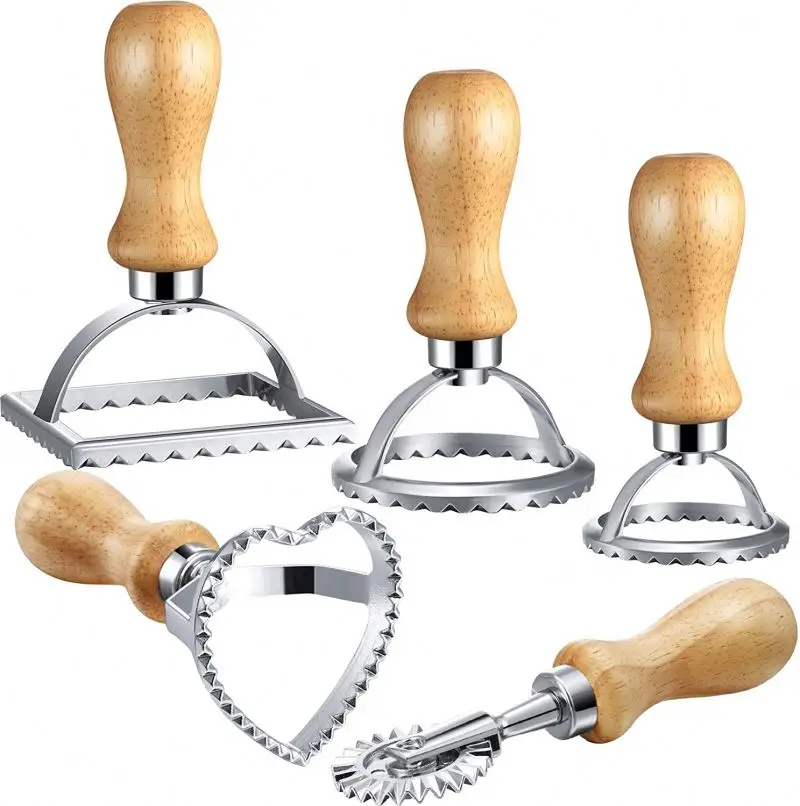 Zinc Alloy Italy Ravioli Stamp Set Dought Cutter With Wooden Handle 
Zinc Alloy Italy Ravioli Stamp Set Dought Cutter With Wooden Handle