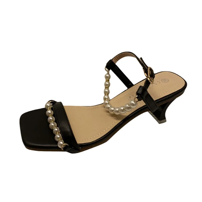 Fashion trend pearl decoration ladies sandals square hot selling heels slippers 2021 new girls style, Picture
Fashion trend pearl decoration ladies sandals square hot selling heels slippers 2021 new girls style, Picture