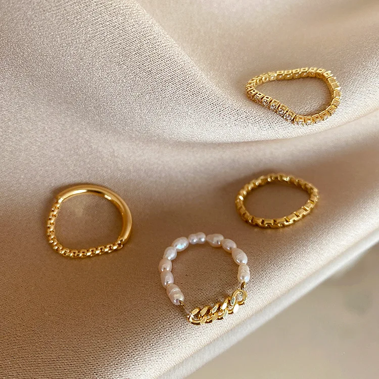 Vershal C124 Luxury 18k Gold Plated Simple Style Freshwater Pearl Zircon Finger Rings Set For Women
Vershal C124 Luxury 18k Gold Plated Simple Style Freshwater Pearl Zircon Finger Rings Set For Women