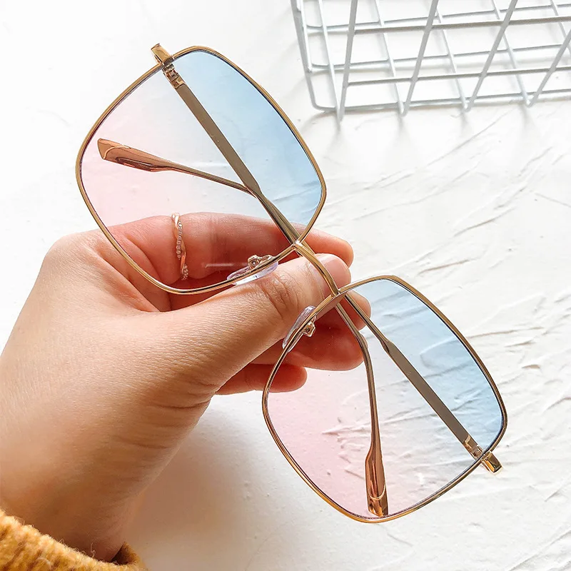 Stock Fashion Gradient Color Metal Frame Custom Logo Ladies Luxury Sunglasses 2021 Women
Stock Fashion Gradient Color Metal Frame Custom Logo Ladies Luxury Sunglasses 2021 Women