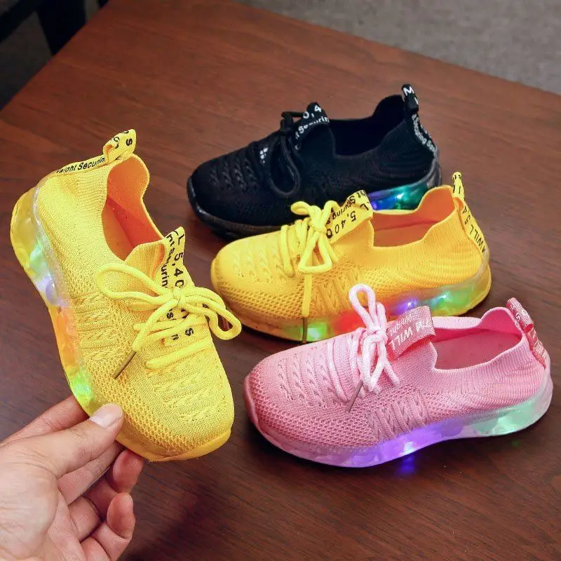 2021 Boys Girls Baby Toddler Shoes LED Light Sports Shoes Breathable Mesh Comfortable Kids Casual lovely Shoes for Girl Sneakers
2021 Boys Girls Baby Toddler Shoes LED Light Sports Shoes Breathable Mesh Comfortable Kids Casual lovely Shoes for Girl Sneakers