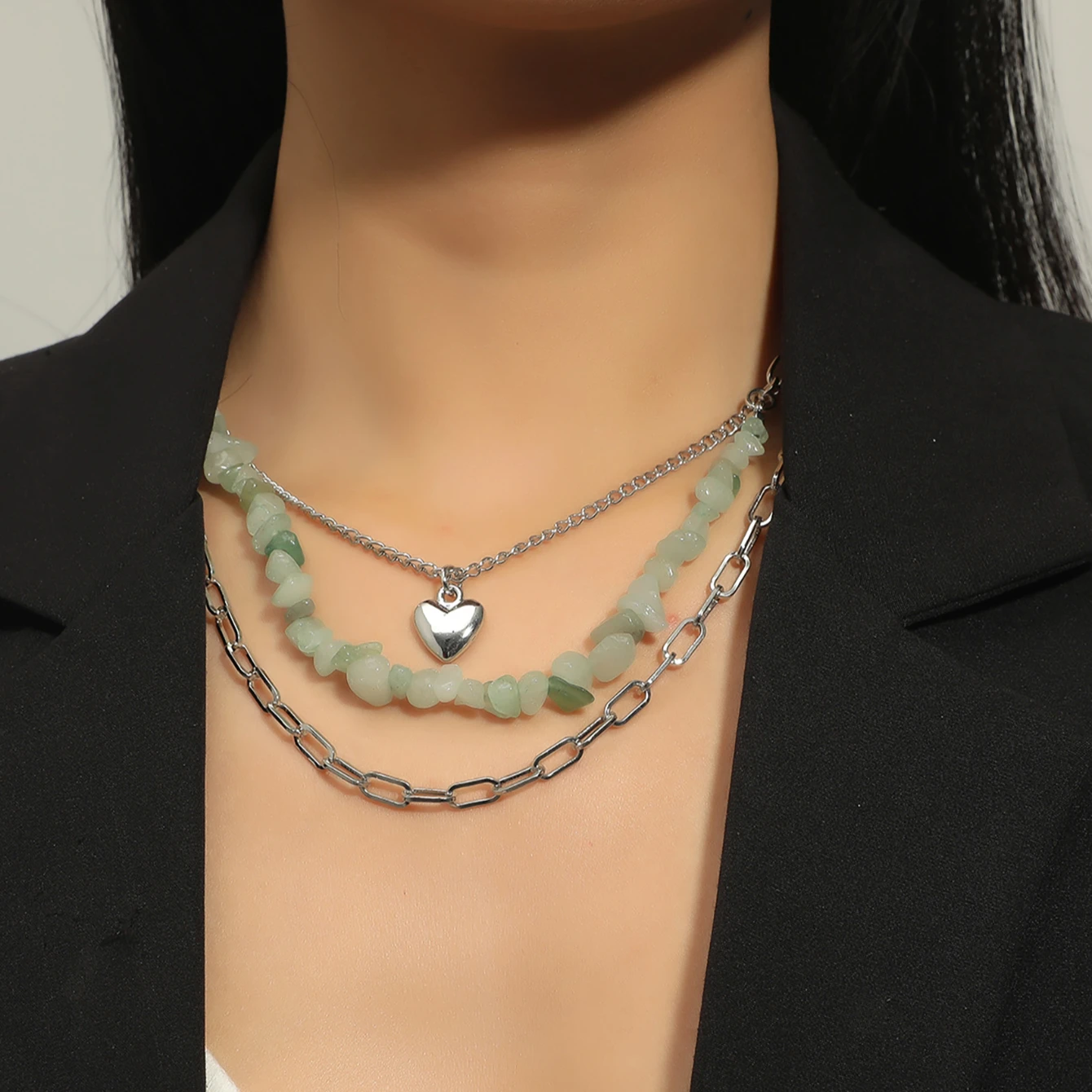 Natural Stone Chip Multilayer Large U-Shaped Chain Necklace Silver Plated Heart-Shaped Pendant Short Necklace, Picture
Natural Stone Chip Multilayer Large U-Shaped Chain Necklace Silver Plated Heart-Shaped Pendant Short Necklace, Picture