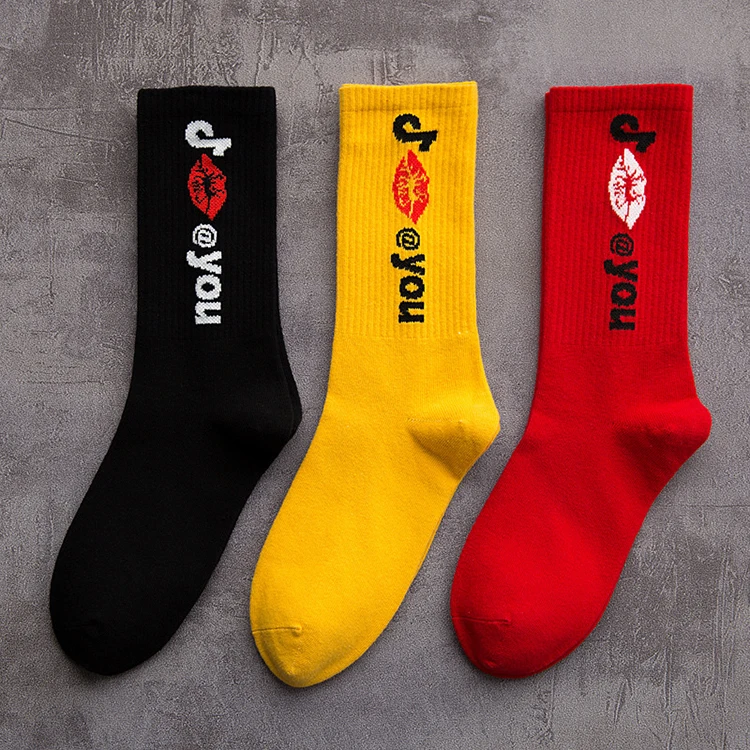 Wholesale fashion bamboo Cool Hip Pop 100% Cotton Black White Mens Crew Custom Socks With Logo, As picture shows
Wholesale fashion bamboo Cool Hip Pop 100% Cotton Black White Mens Crew Custom Socks With Logo, As picture shows