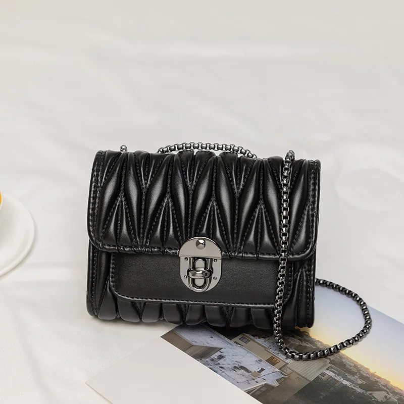 Small designer chain bag 2021 summer new mini luxury phone bag square oneshoulder crossbody handbag for women
Small designer chain bag 2021 summer new mini luxury phone bag square oneshoulder crossbody handbag for women