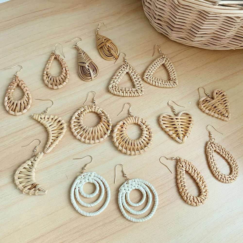 SHARON SH271 Fashion Customizable Large Wooden Wave Earrings Rattan Jewelry Bohemian Geometric Personality Women's Earrings
SHARON SH271 Fashion Customizable Large Wooden Wave Earrings Rattan Jewelry Bohemian Geometric Personality Women's Earrings