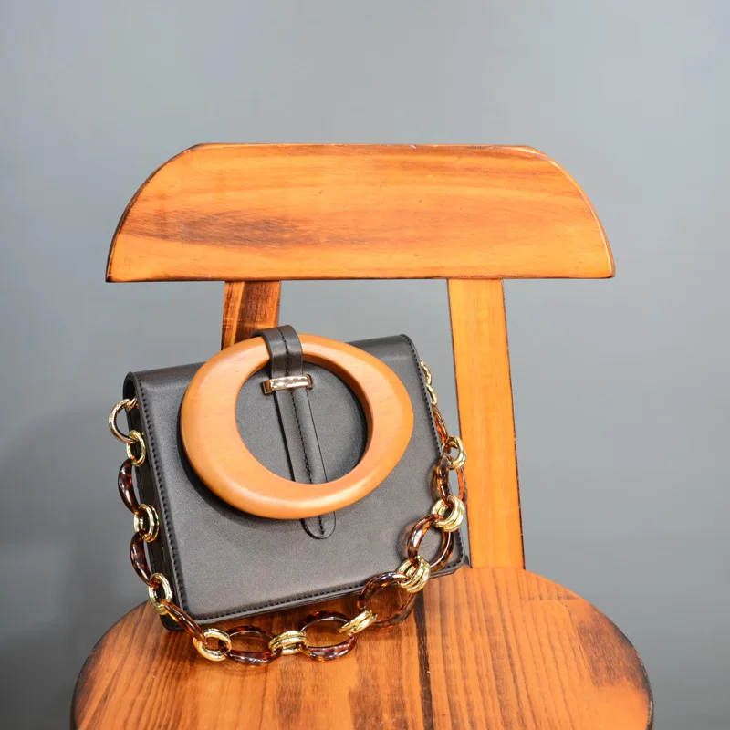 New Korean fashion wooden wrist 2019 cross body handbags, Multi/can choose any color in the color card
New Korean fashion wooden wrist 2019 cross body handbags, Multi/can choose any color in the color card