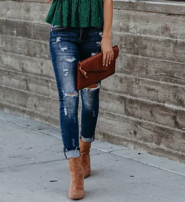 New Arrivals 2020 Fashion Skinny Light Blue Denim Pants Ripped Distressed Women's Jeans
New Arrivals 2020 Fashion Skinny Light Blue Denim Pants Ripped Distressed Women's Jeans