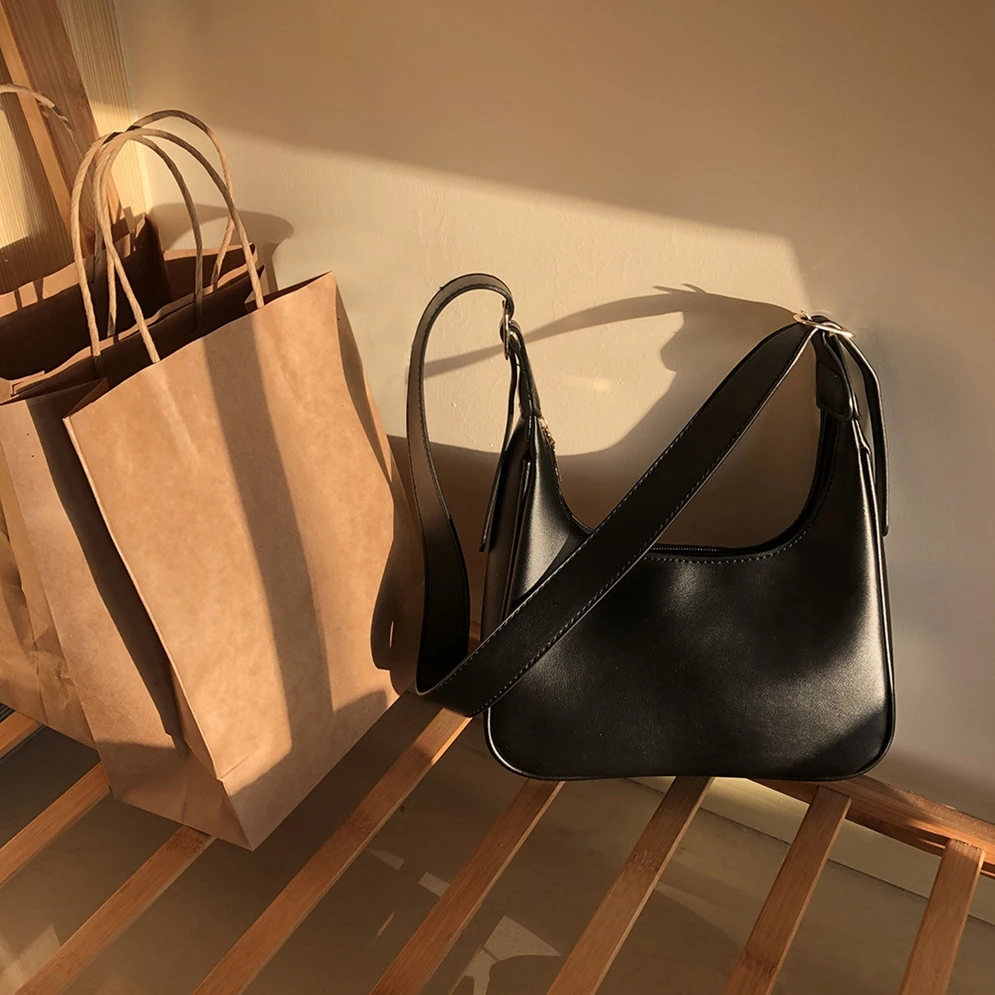 XP1395 Four seasons wild classic style handbags Low key simple retro women hand bags leather handbag
XP1395 Four seasons wild classic style handbags Low key simple retro women hand bags leather handbag