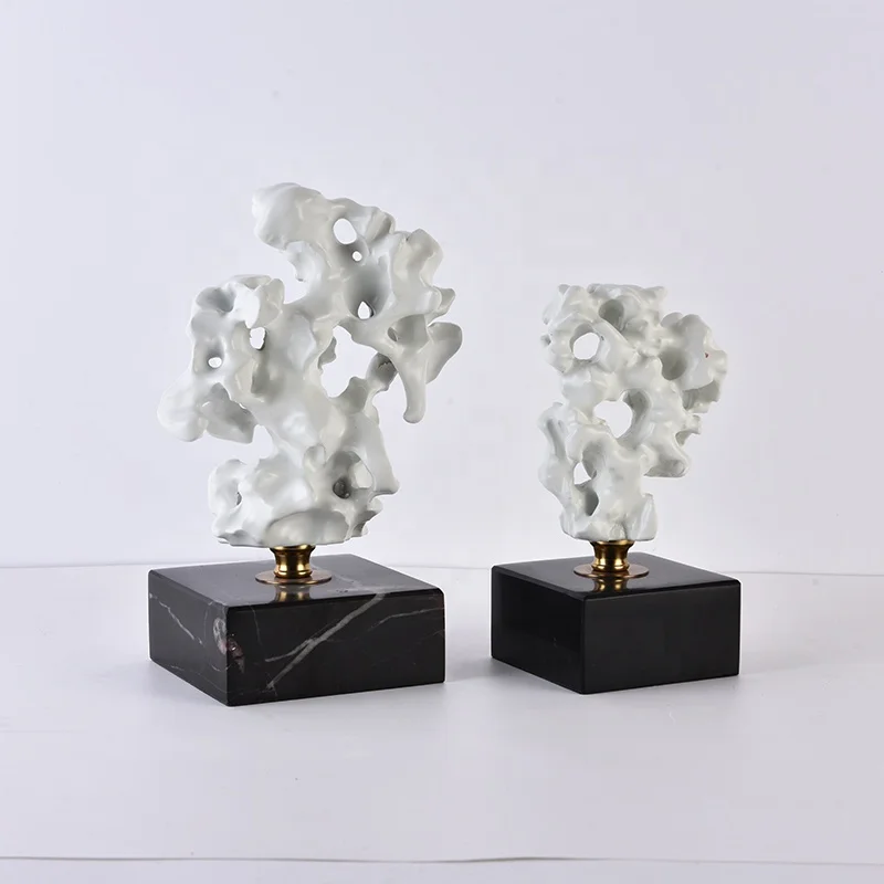 Modern sculpture factory wholesale hotel lobby furnishing articles transparent resin decorations
Modern sculpture factory wholesale hotel lobby furnishing articles transparent resin decorations