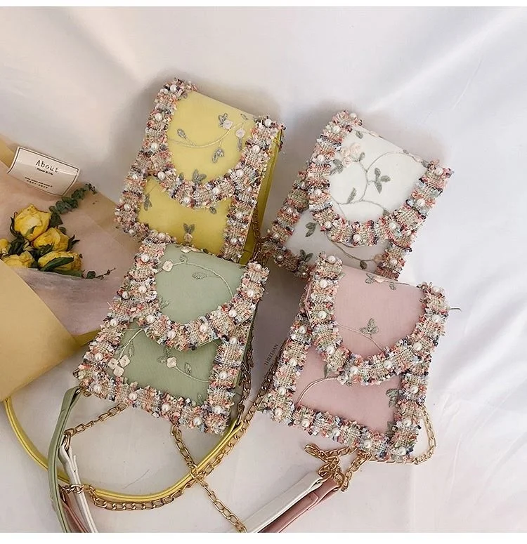 Promising Lace Flowers Lady Luxury High Quality Crossbody Bag Flower Pearl Chain Square Crossbody Bag Shoulder, Customized color
Promising Lace Flowers Lady Luxury High Quality Crossbody Bag Flower Pearl Chain Square Crossbody Bag Shoulder, Customized color