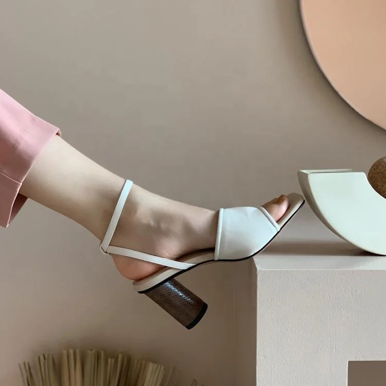 Cylindrical heels 2020 new fashion Korean style custom logo girls shoes high heel sandals for women and ladies
Cylindrical heels 2020 new fashion Korean style custom logo girls shoes high heel sandals for women and ladies