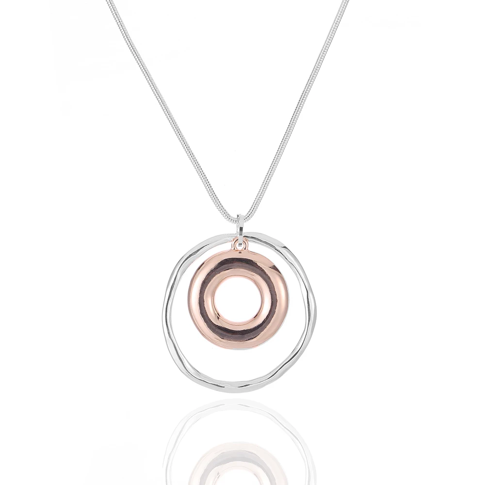 Fashionish round alloy necklace with short metal pendant necklace. Women's jewelry with loop shaped snake bone necklace
Fashionish round alloy necklace with short metal pendant necklace. Women's jewelry with loop shaped snake bone necklace