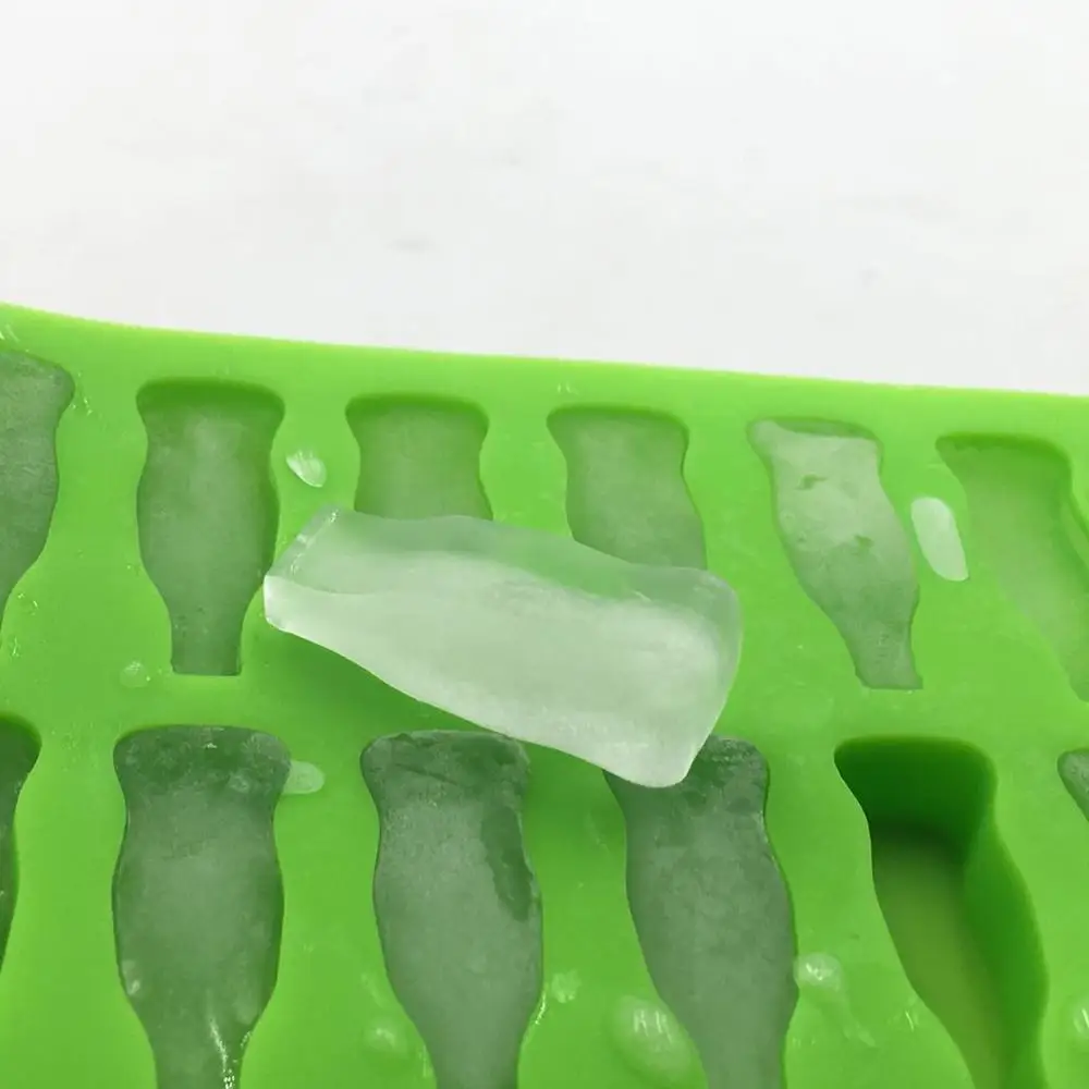 16 cavities bottle shape Silicone cola ice tray mould with eco-friendly non-toxic, Green, red or panton colors
16 cavities bottle shape Silicone cola ice tray mould with eco-friendly non-toxic, Green, red or panton colors