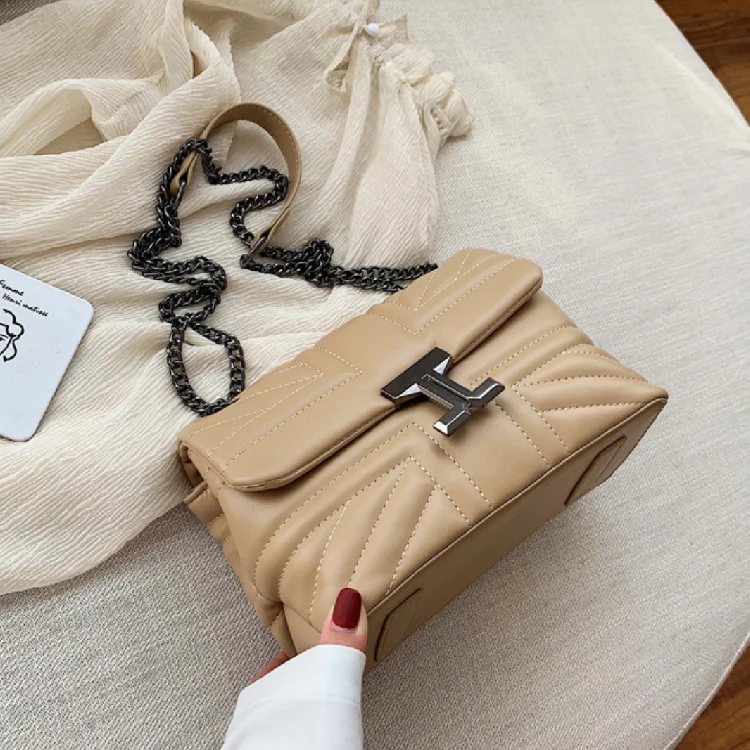 2022 Factory Direct Wholesale bolsas Women Fashion Handbag Pu Leather Chain Shoulder Bags Embroidery Crossbody Messenger Bag For Lady 
2022 Factory Direct Wholesale bolsas Women Fashion Handbag Pu Leather Chain Shoulder Bags Embroidery Crossbody Messenger Bag For Lady