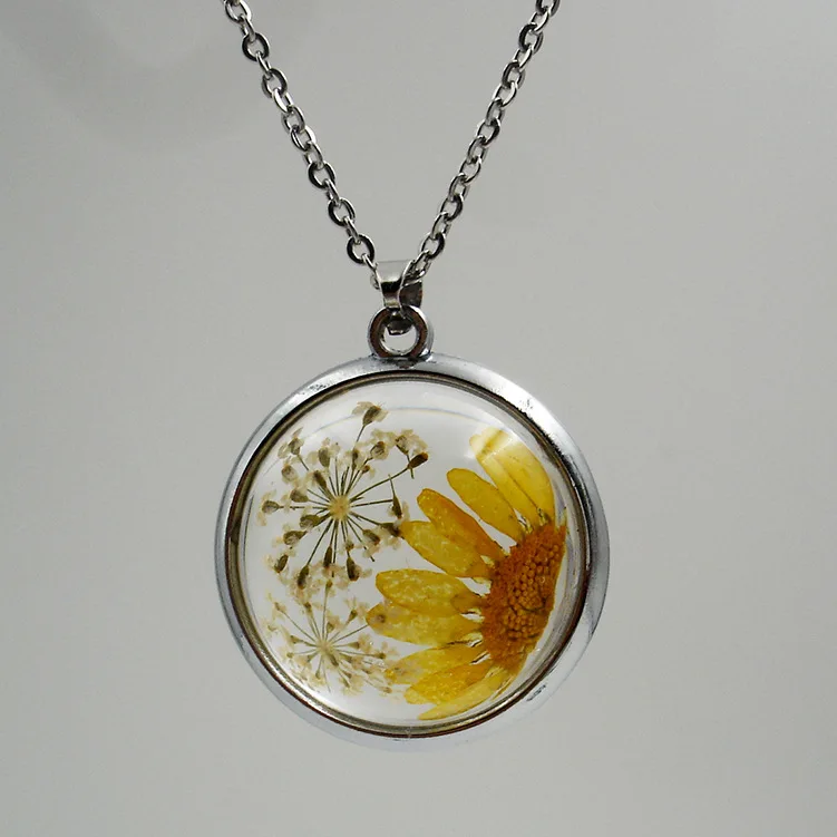 Round shape Real Dry Flower Women's Jewelry Necklace Crystal Resin Necklace, As picture
Round shape Real Dry Flower Women's Jewelry Necklace Crystal Resin Necklace, As picture
