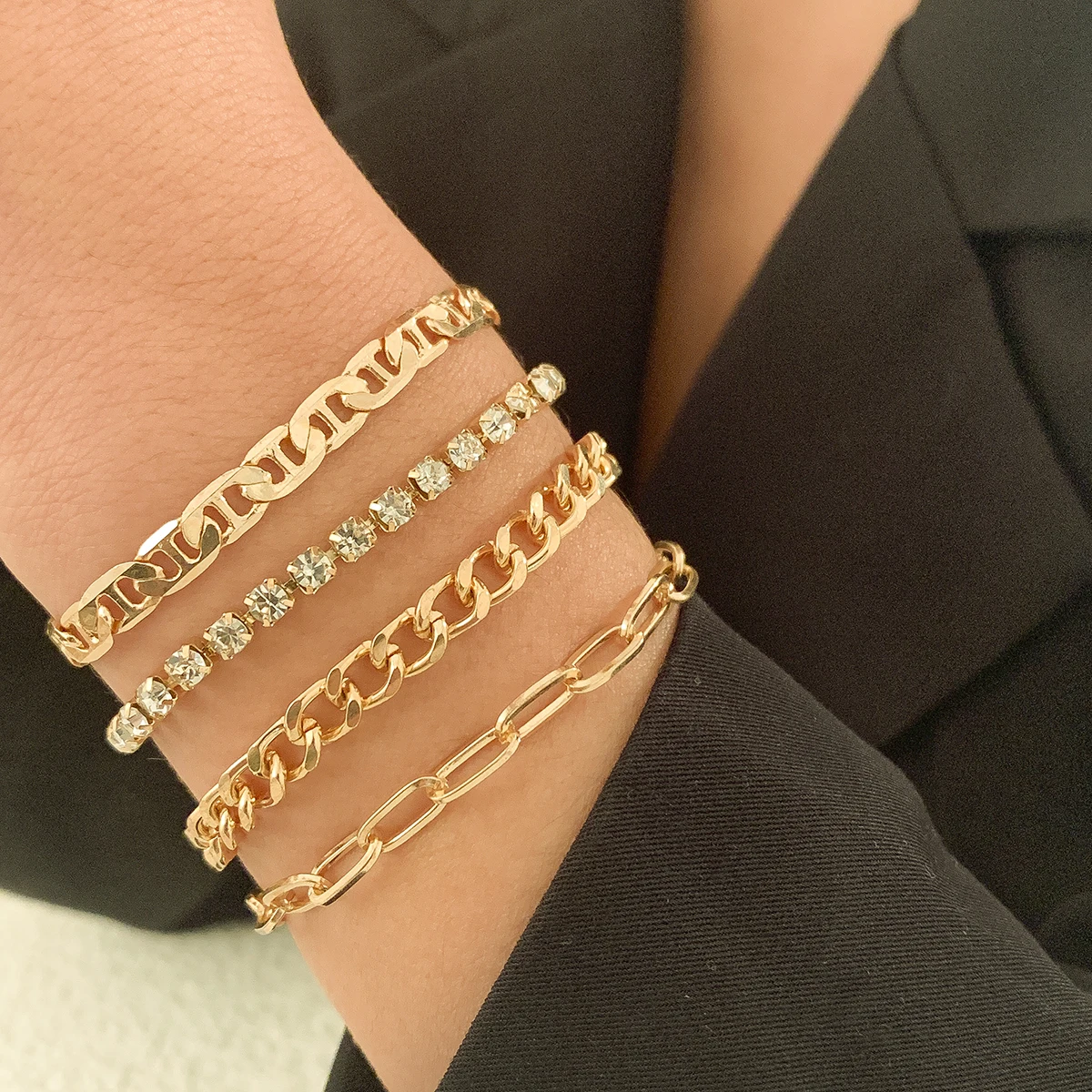 SHIXIN Classic Crystal Tennis Bracelet 4Pcs Link Chain Boho Bracelet Set Designer Bracelet Jewelry for Women
SHIXIN Classic Crystal Tennis Bracelet 4Pcs Link Chain Boho Bracelet Set Designer Bracelet Jewelry for Women