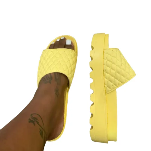 F21745A 2021 in stock hot sale flat slippers ladies large size women's summer home height slippers, White, yellow, black, khaki, pink, light blue
F21745A 2021 in stock hot sale flat slippers ladies large size women's summer home height slippers, White, yellow, black, khaki, pink, light blue