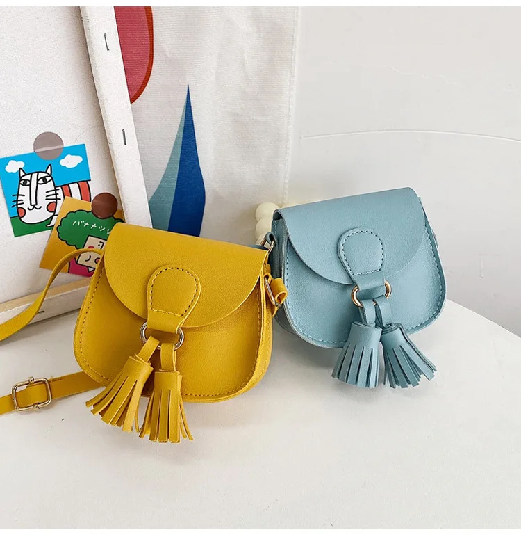 2022 Kids Designer Purses Baby Girls Mini Silvery Pruses Fashion Kids Purse Mini Handbags Cute Cartoon Bags Christmas Gift
2022 Kids Designer Purses Baby Girls Mini Silvery Pruses Fashion Kids Purse Mini Handbags Cute Cartoon Bags Christmas Gift