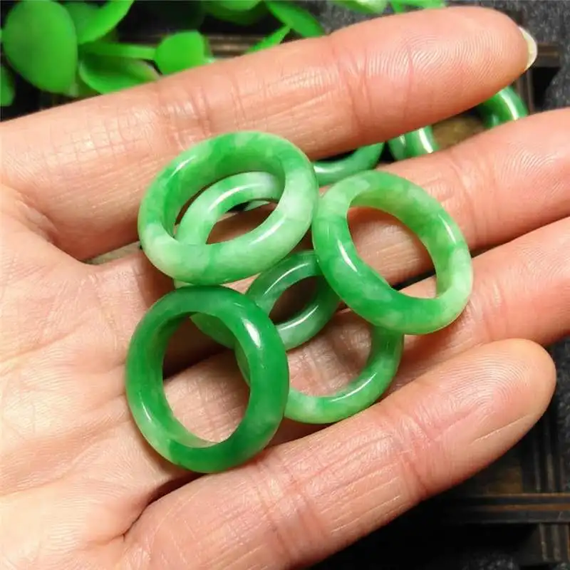 The factory price supply jade super small ring fashion full green dry green jade ring emerald quartz jade ring of Jialin Jewelry
The factory price supply jade super small ring fashion full green dry green jade ring emerald quartz jade ring of Jialin Jewelry
