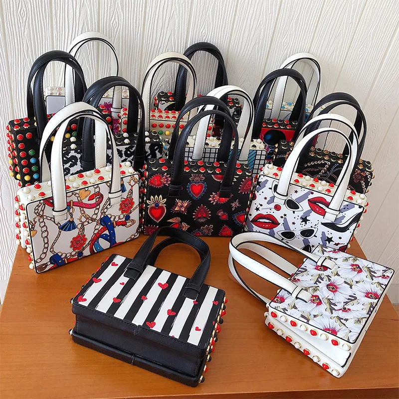 Ins hot sale ladies crossbody bags fashion hand bags PU leather purse women handbags
Ins hot sale ladies crossbody bags fashion hand bags PU leather purse women handbags