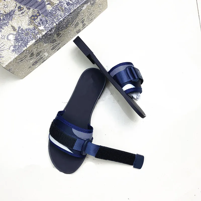 2021 Female Designer Famous Brand tady flat summer Fashion flip flops Women Sandals
2021 Female Designer Famous Brand tady flat summer Fashion flip flops Women Sandals