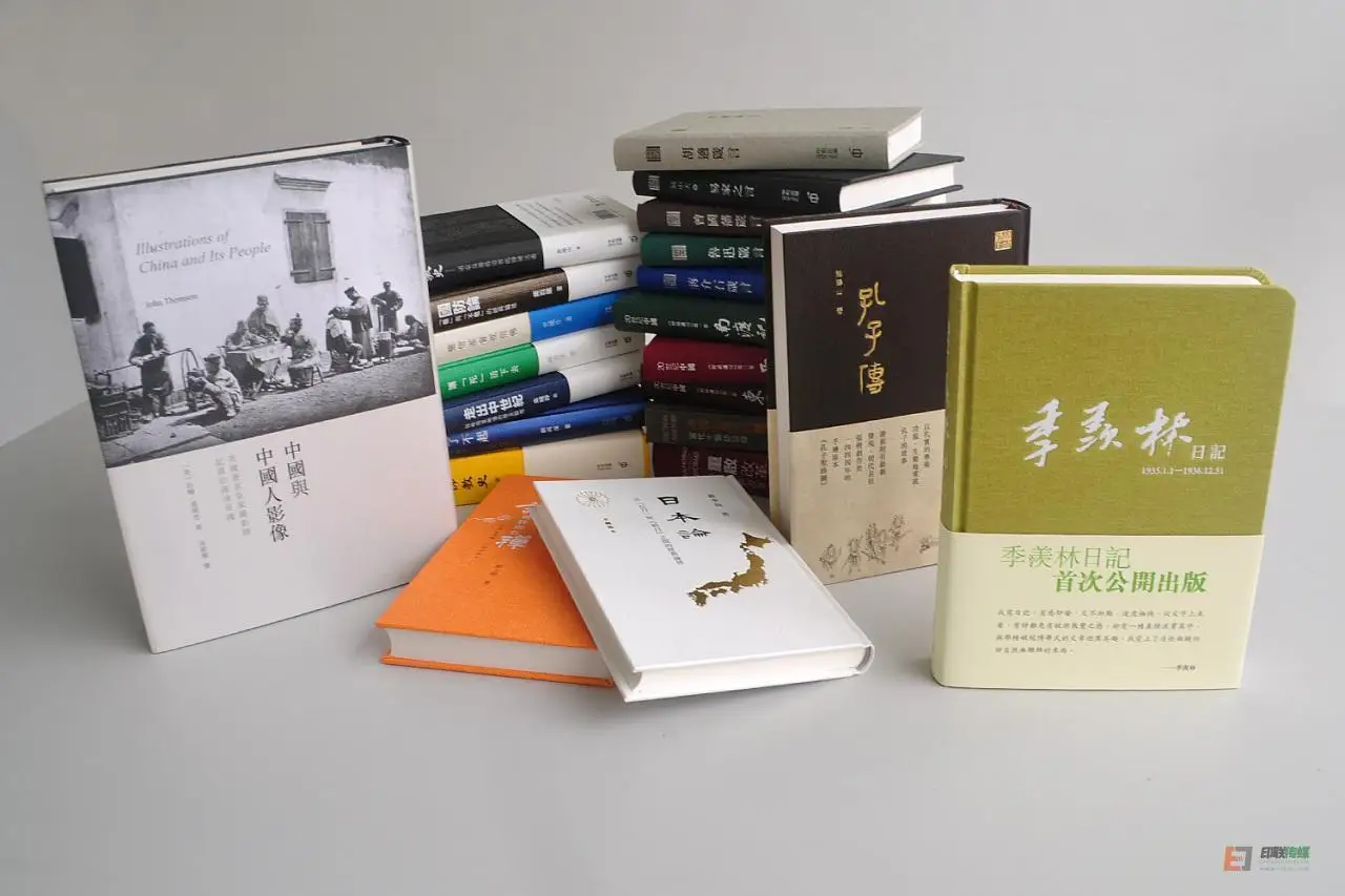 Semi-Automatic 1.5KW 380V Hard Cover Book Casing In Machine with Adjustable Speed 1-17pcs/minute