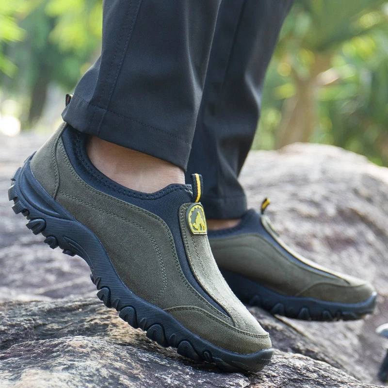 2021 fashion High quality suede men casual shoes Outdoor Climbing Trekking shoes Comfortable walking shoes men sneakers, Green
2021 fashion High quality suede men casual shoes Outdoor Climbing Trekking shoes Comfortable walking shoes men sneakers, Green