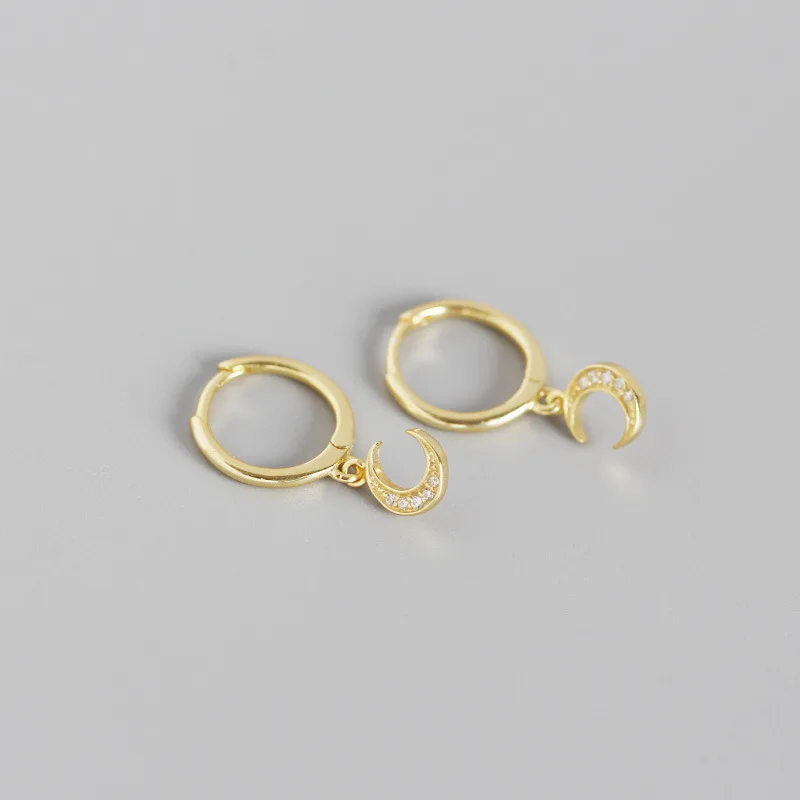 2021 NEW 925 Sterling Silver small cz diamond moon shape huggie hoop earrings for women
2021 NEW 925 Sterling Silver small cz diamond moon shape huggie hoop earrings for women