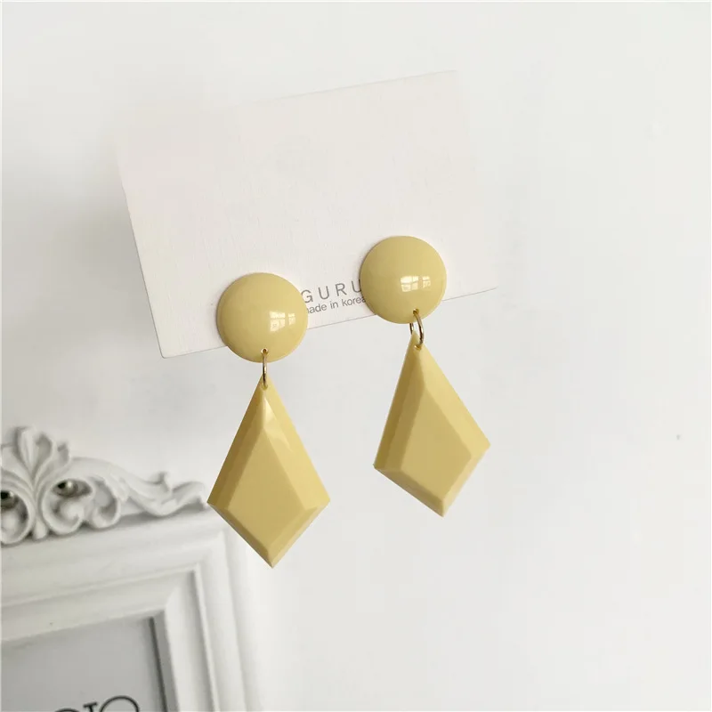 New French Morandi Color Cream Yellow Earrings Simple Retro Earrings Acrylic Geometric Stud Earrings S925 Silver Needle Jewelry
New French Morandi Color Cream Yellow Earrings Simple Retro Earrings Acrylic Geometric Stud Earrings S925 Silver Needle Jewelry