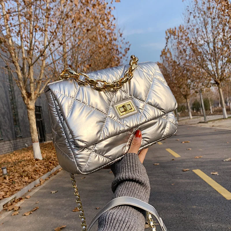 2021 fashion charm large capacity chain crossbody handbag women autumn winter 2021 luxury ladies shoulder bag wholesale, 2 colors
2021 fashion charm large capacity chain crossbody handbag women autumn winter 2021 luxury ladies shoulder bag wholesale, 2 colors