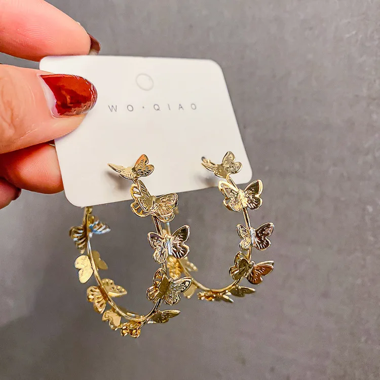 Korea Fashion S925 Post Gemertric Statement Big Circle C Butterfly Hoop Earrings for Women Gold Plated Jewelry
Korea Fashion S925 Post Gemertric Statement Big Circle C Butterfly Hoop Earrings for Women Gold Plated Jewelry