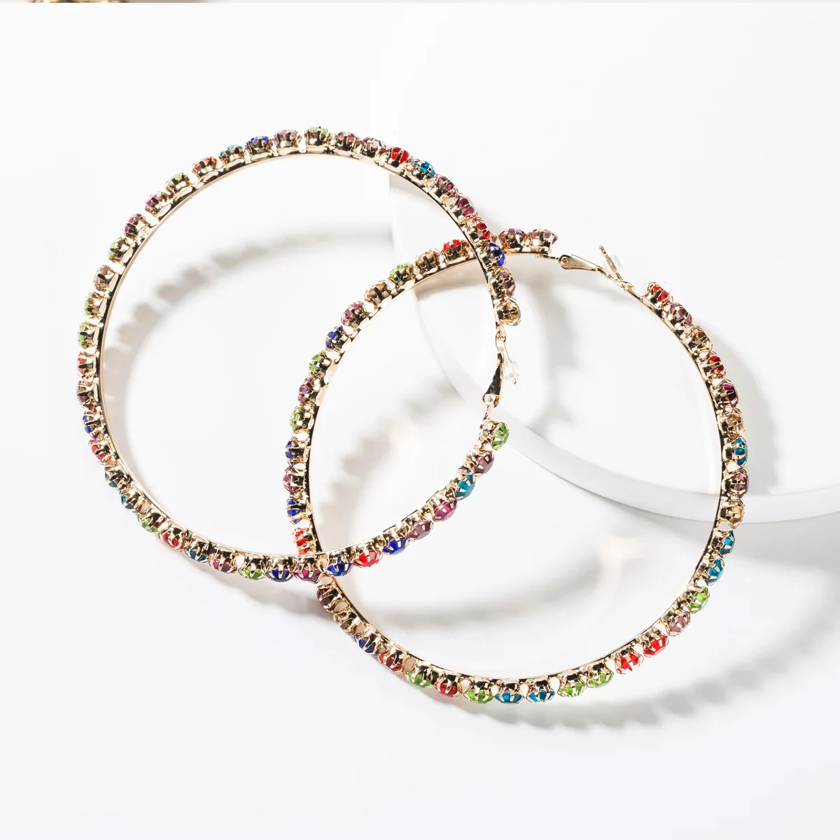 Colorful Diamond Big Hoop Earrings Fashion Bridal Wedding Crystal Rhinestone Large Hoop Earrings for Party Statement Jewelry, Photo
Colorful Diamond Big Hoop Earrings Fashion Bridal Wedding Crystal Rhinestone Large Hoop Earrings for Party Statement Jewelry, Photo