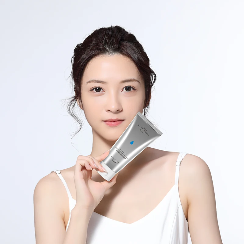 Moisturize and brighten skin dredge pores and absorb turbid substances Whitening moisturizer Nourishing face sheet mask
Moisturize and brighten skin dredge pores and absorb turbid substances Whitening moisturizer Nourishing face sheet mask