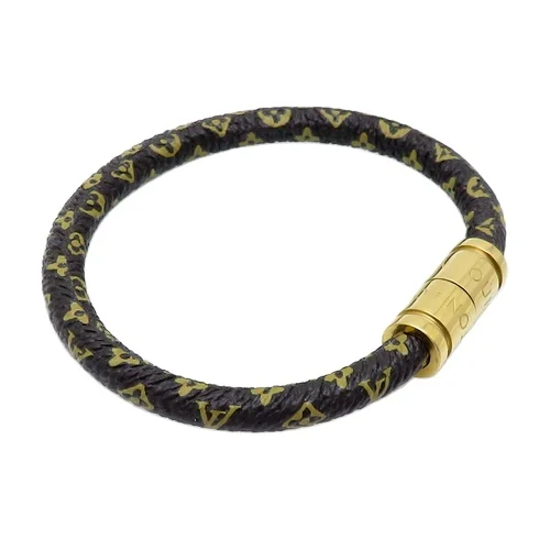 Simple Design Bangles Brown Color Leather Bracelet Gold Button Women and Men Leather Bracelet
Simple Design Bangles Brown Color Leather Bracelet Gold Button Women and Men Leather Bracelet