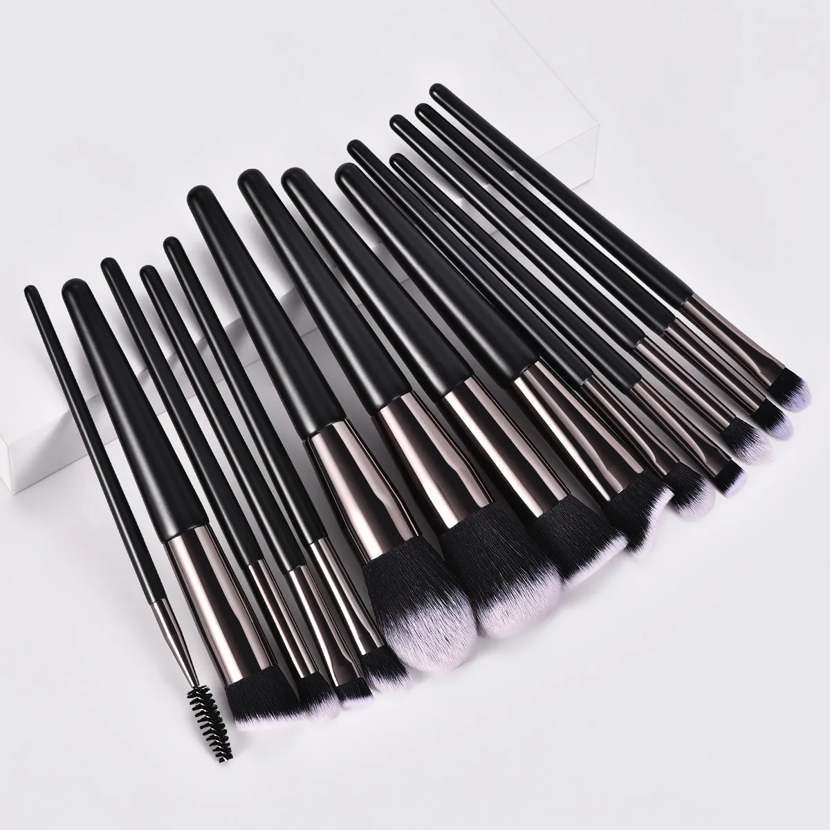 Private Label Beauty 2020 New Design 14pcs Soft Synthetic black Handle Makeup Brush Set Custom Logo Make Up Brushes set, Customized color
Private Label Beauty 2020 New Design 14pcs Soft Synthetic black Handle Makeup Brush Set Custom Logo Make Up Brushes set, Customized color