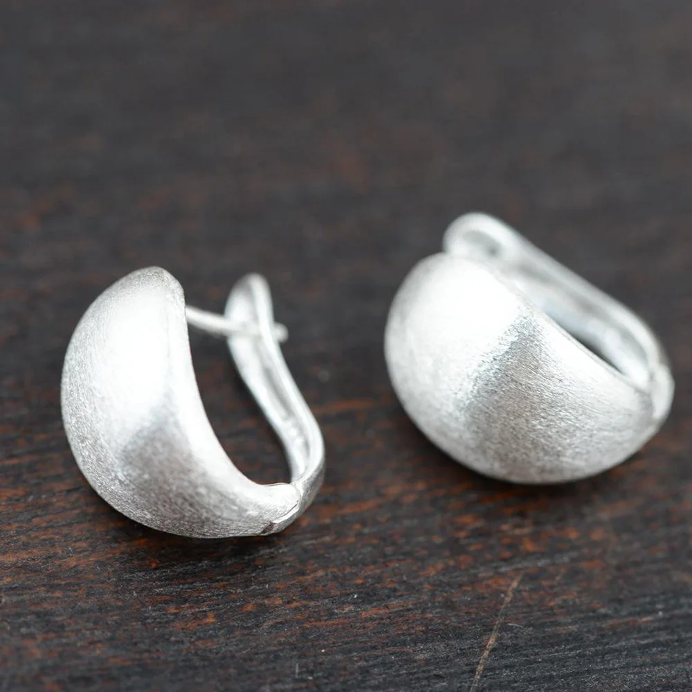 925 Pure Silver Ear Cuffs For Women Drawing Process Water Drop Shaped Earrings Ear Clip Simple Elegant Jewelry
925 Pure Silver Ear Cuffs For Women Drawing Process Water Drop Shaped Earrings Ear Clip Simple Elegant Jewelry